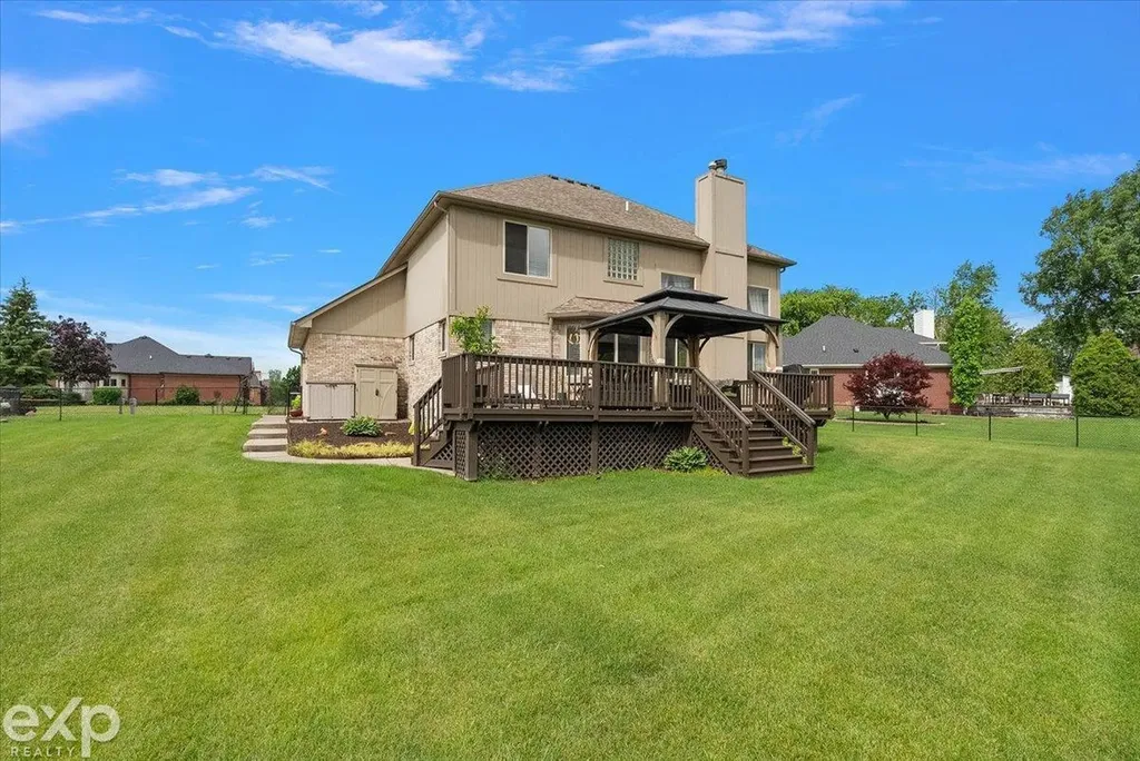 47645 Burlingame Drive Chesterfield Township MI 48047