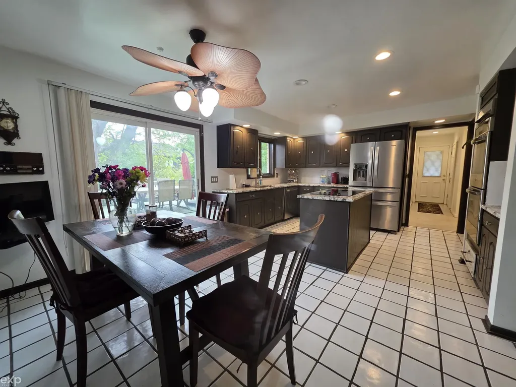 23223 Bellwood Drive Southfield City MI 48034