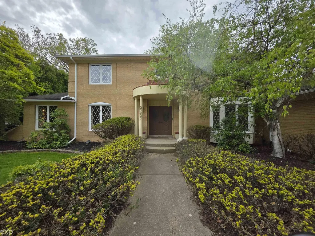 23223 Bellwood Drive Southfield City MI 48034