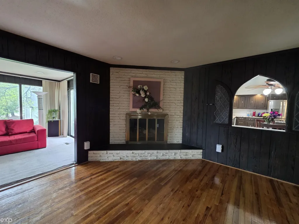 23223 Bellwood Drive Southfield City MI 48034