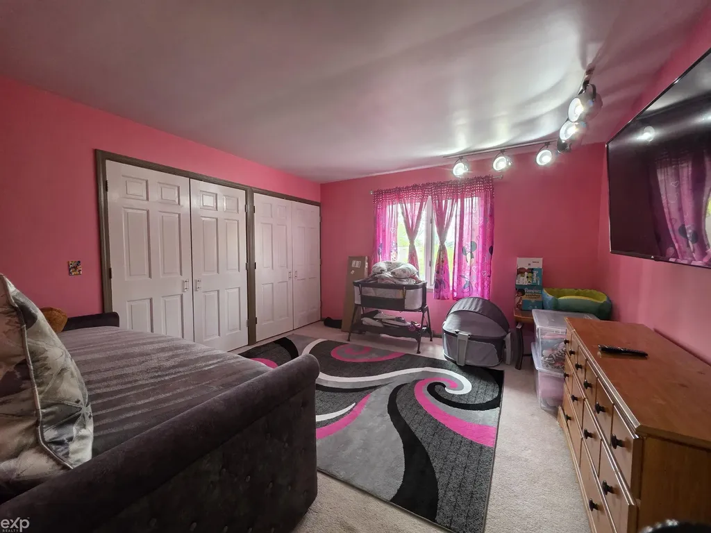 23223 Bellwood Drive Southfield City MI 48034