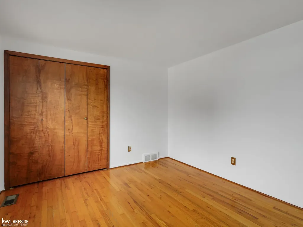 35385 Bobcean Road Clinton Charter Township MI 48035