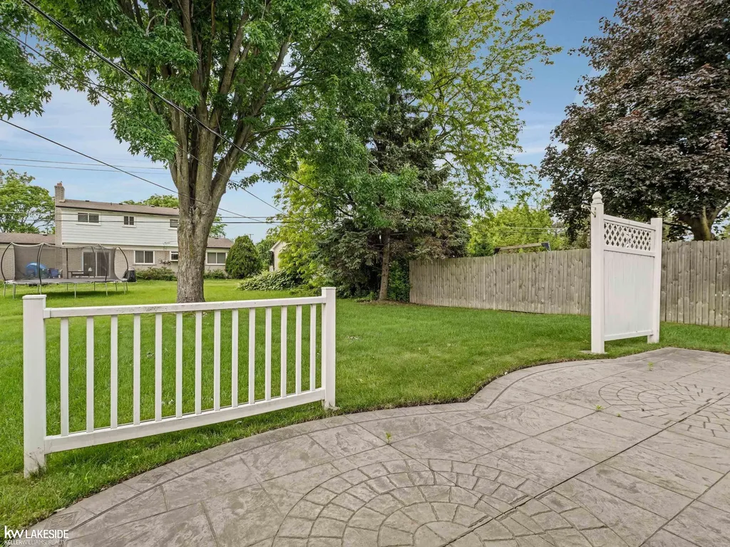 35385 Bobcean Road Clinton Charter Township MI 48035