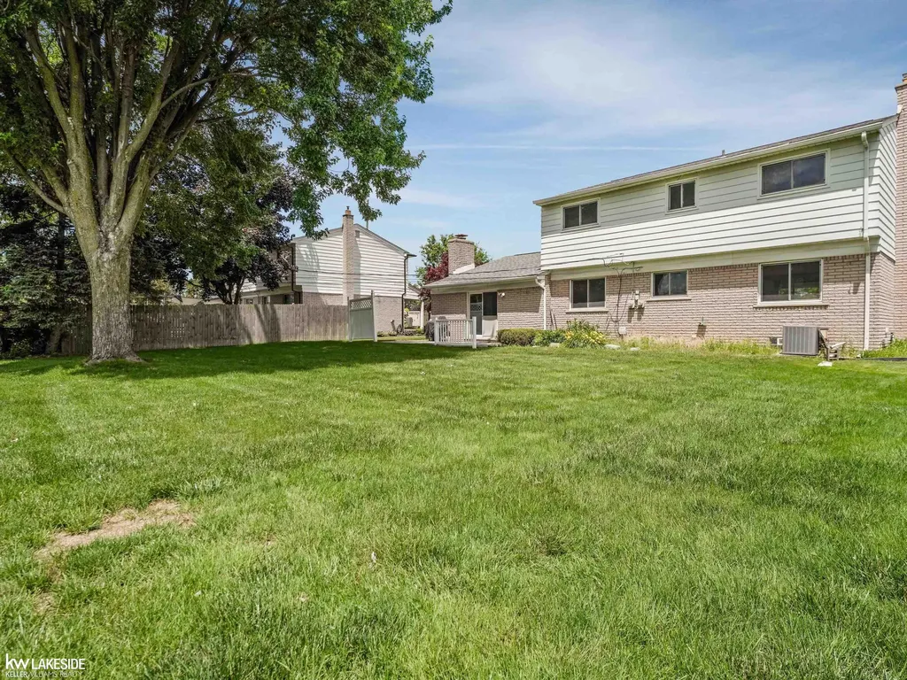 35385 Bobcean Road Clinton Charter Township MI 48035
