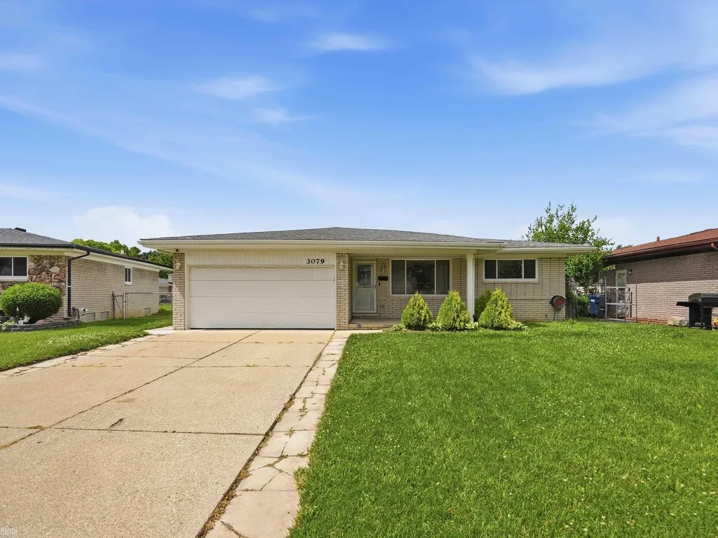 3079 Juanita Drive Sterling Heights City MI 48310