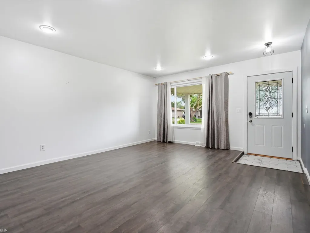 3079 Juanita Drive Sterling Heights City MI 48310