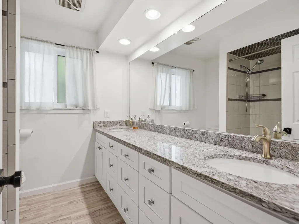 3079 Juanita Drive Sterling Heights City MI 48310