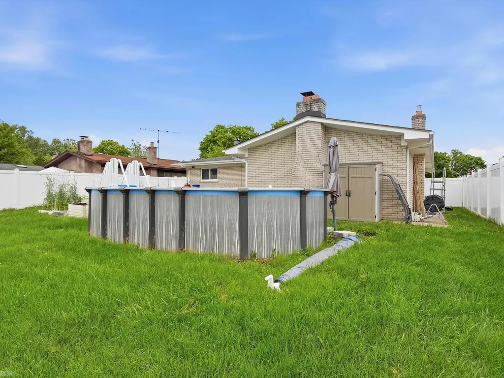 3079 Juanita Drive Sterling Heights City MI 48310