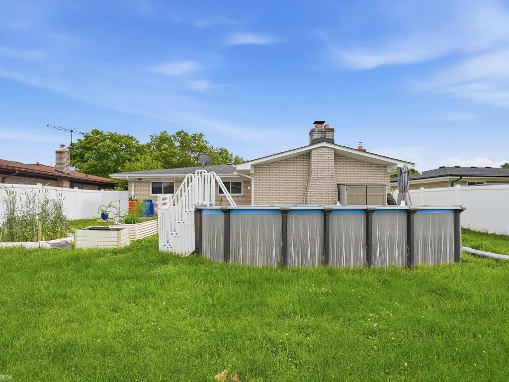 3079 Juanita Drive Sterling Heights City MI 48310