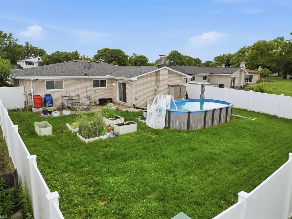 3079 Juanita Drive Sterling Heights City MI 48310