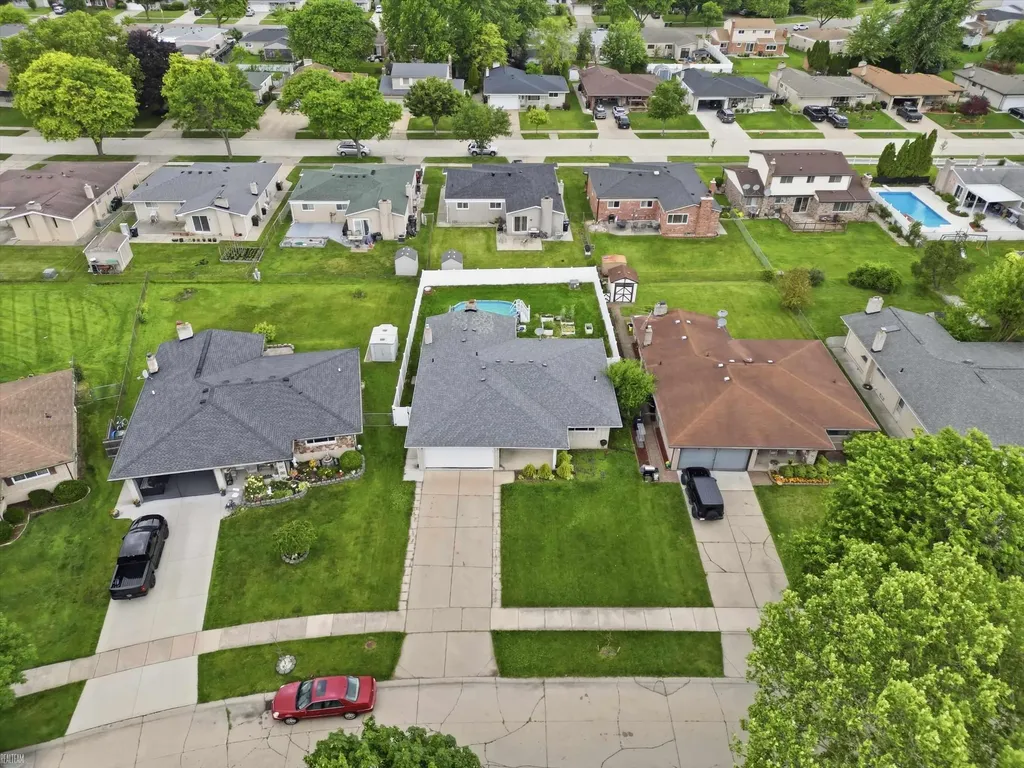 3079 Juanita Drive Sterling Heights City MI 48310