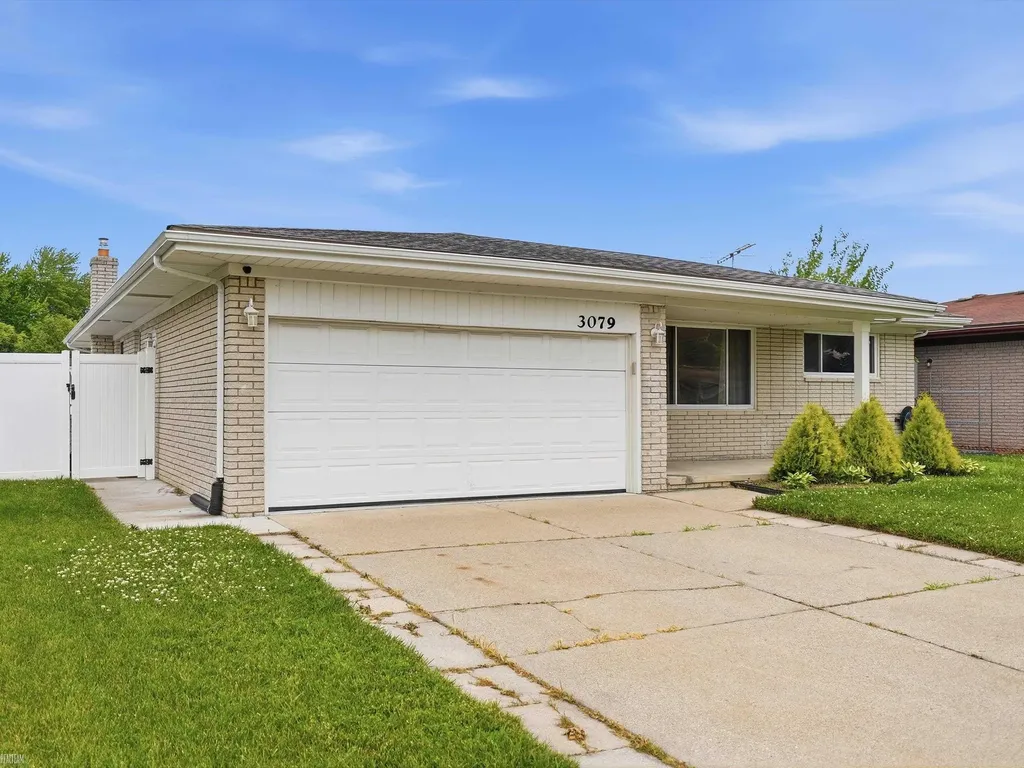 3079 Juanita Drive Sterling Heights City MI 48310