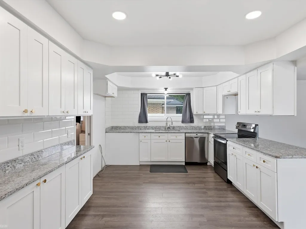 3079 Juanita Drive Sterling Heights City MI 48310