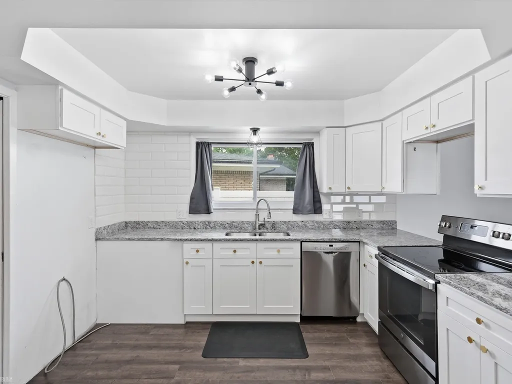 3079 Juanita Drive Sterling Heights City MI 48310