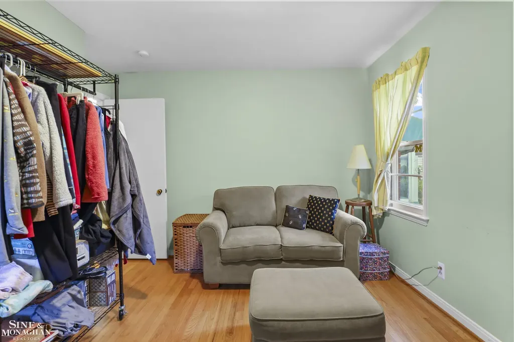 1024 Somerset Avenue Grosse Pointe Park City MI 48230