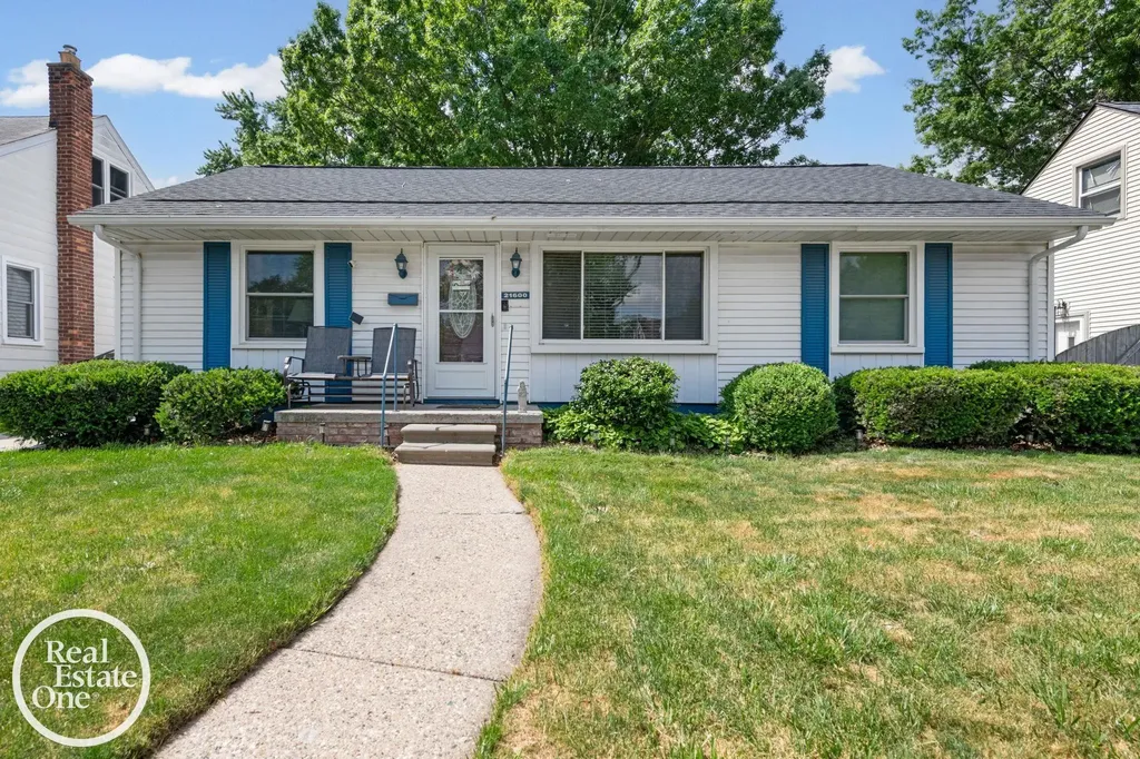 21600 Revere Street St. Clair Shores City MI 48080