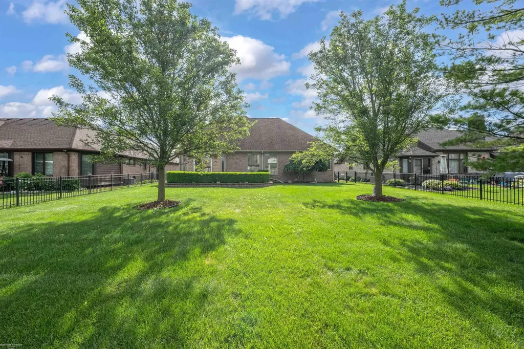 51251 Westwood Drive Macomb Township MI 48042