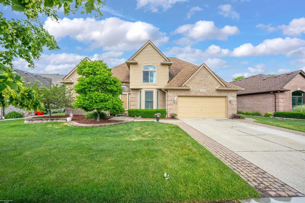 51251 Westwood Drive Macomb Township MI 48042