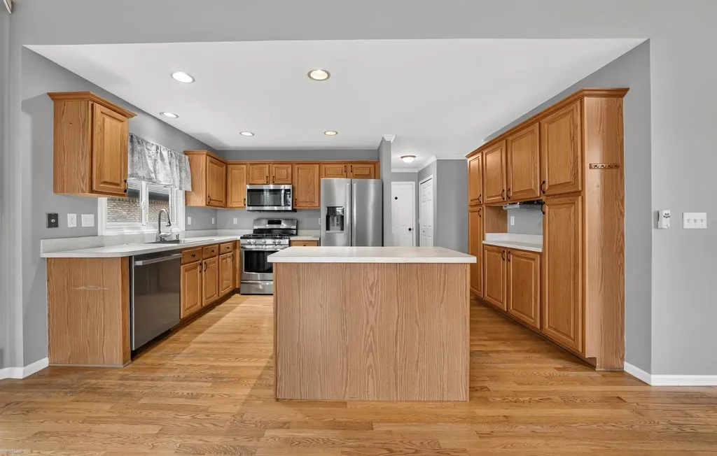 51251 Westwood Drive Macomb Township MI 48042