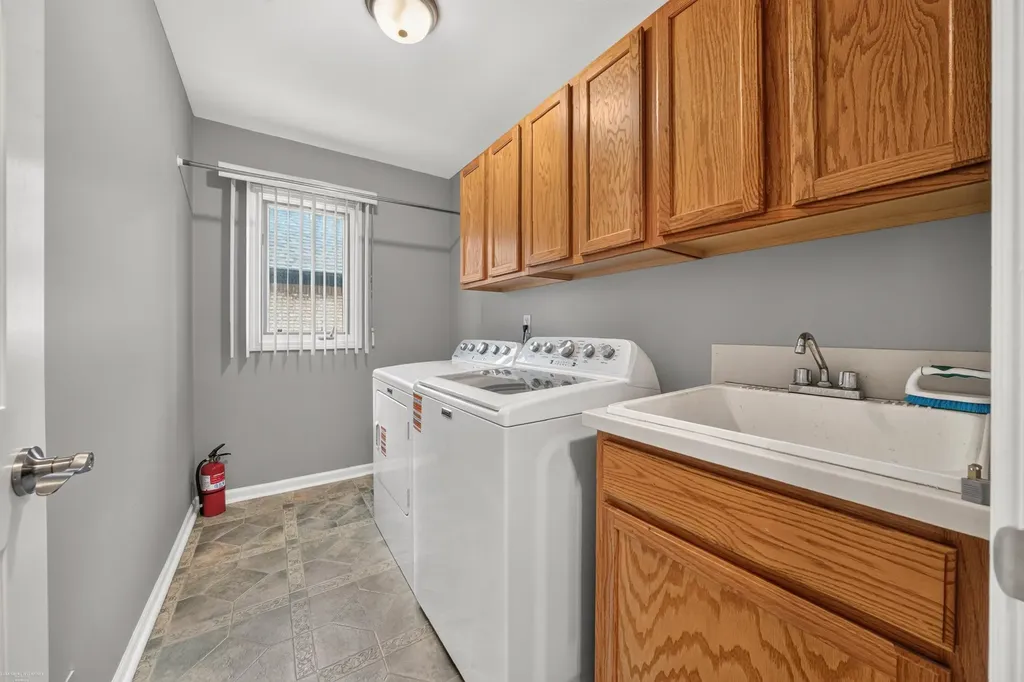 51251 Westwood Drive Macomb Township MI 48042