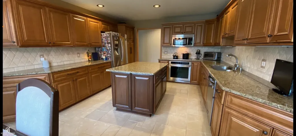 47351 Bobwhite Lane Shelby Charter Township MI 48315