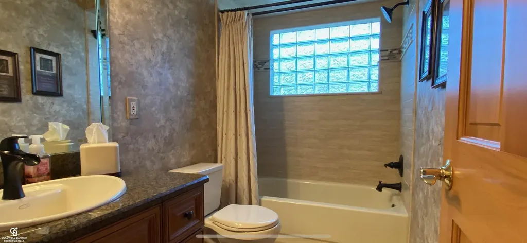 47351 Bobwhite Lane Shelby Charter Township MI 48315