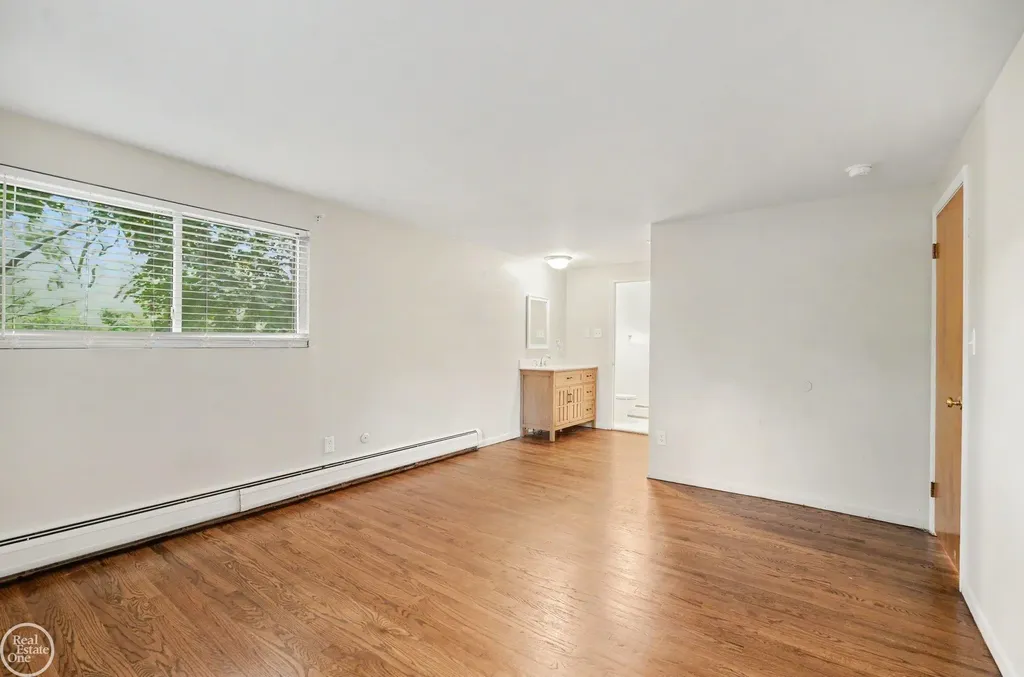 2959 Rambling Way Bloomfield Hills City MI 48302