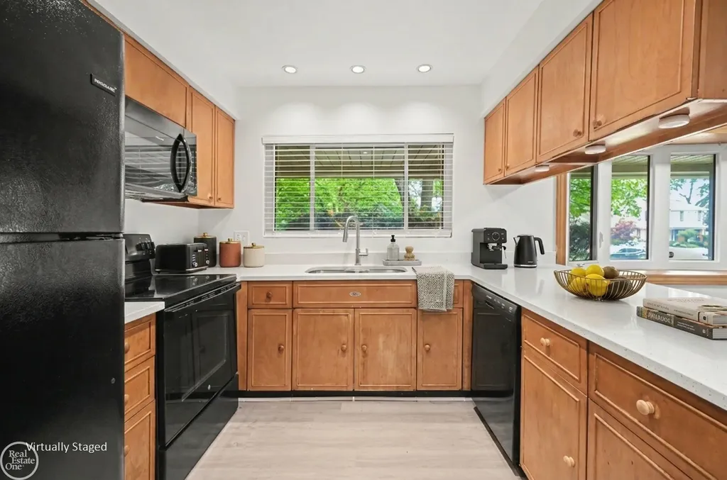 2959 Rambling Way Bloomfield Hills City MI 48302