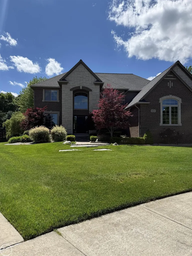 6024 Harbor Court Washington Township MI 48094