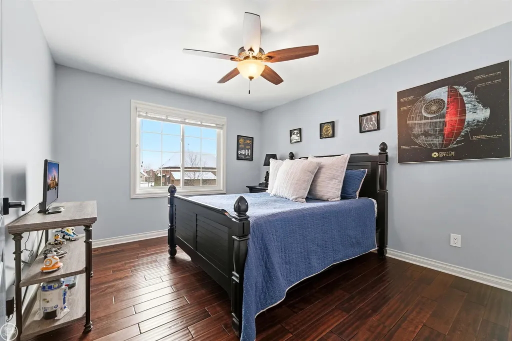 6024 Harbor Court Washington Township MI 48094