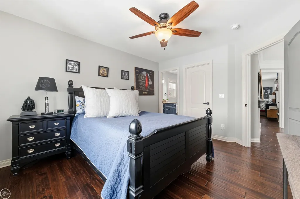 6024 Harbor Court Washington Township MI 48094