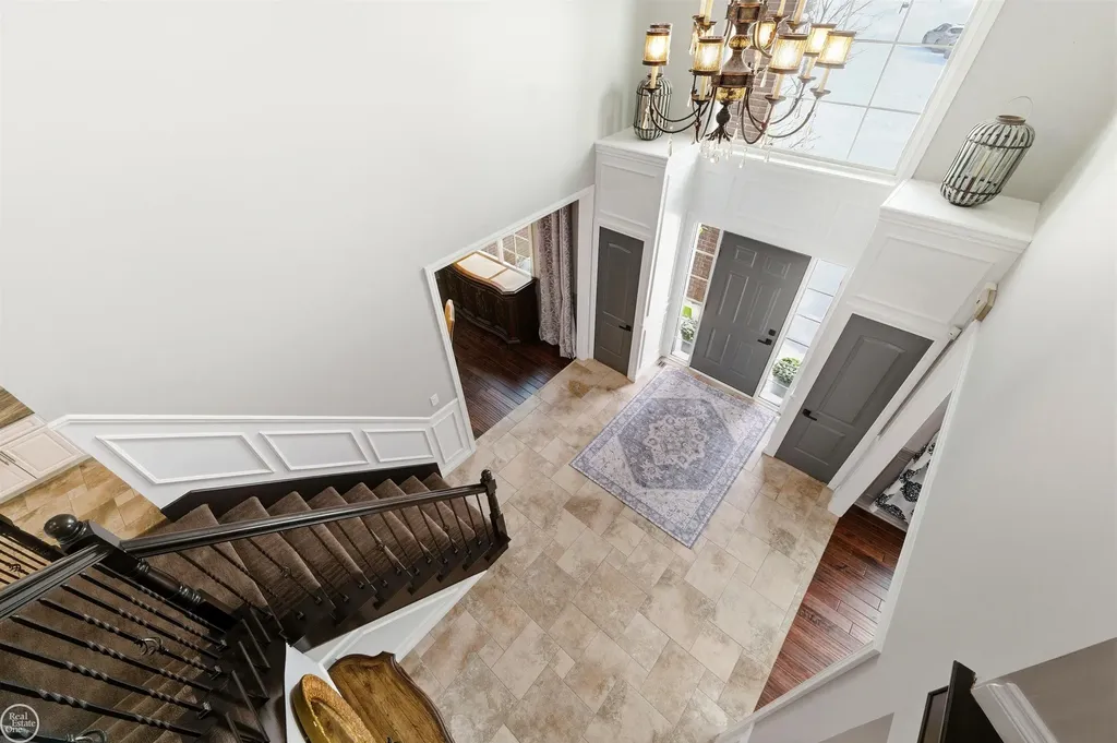 6024 Harbor Court Washington Township MI 48094