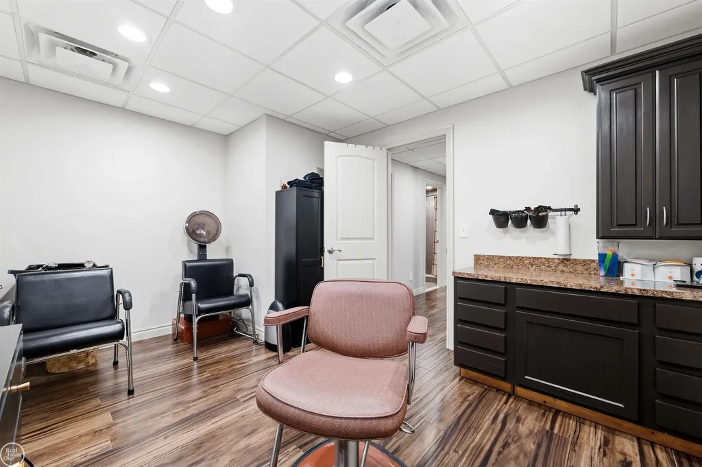 6024 Harbor Court Washington Township MI 48094