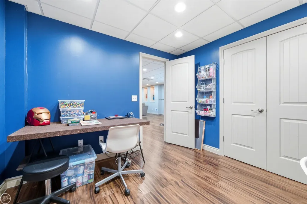 6024 Harbor Court Washington Township MI 48094