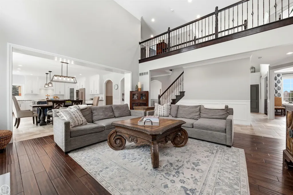 6024 Harbor Court Washington Township MI 48094