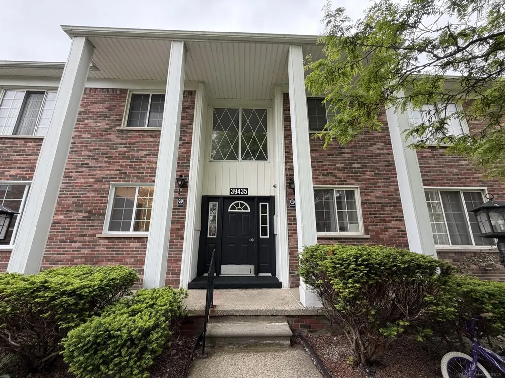39435 Van Dyke Avenue Sterling Heights City MI 48313