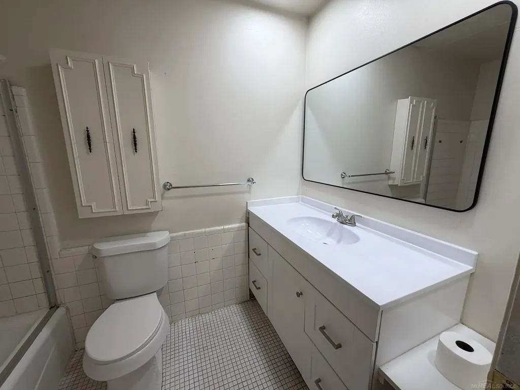 39435 Van Dyke Avenue Sterling Heights City MI 48313