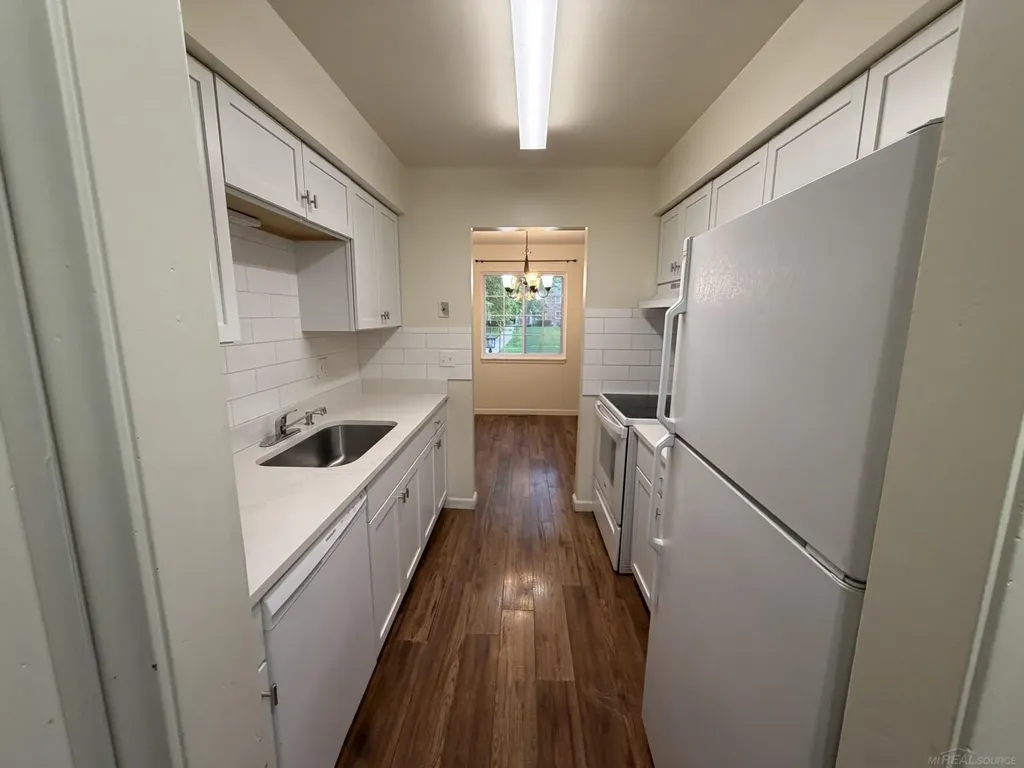 39435 Van Dyke Avenue Sterling Heights City MI 48313
