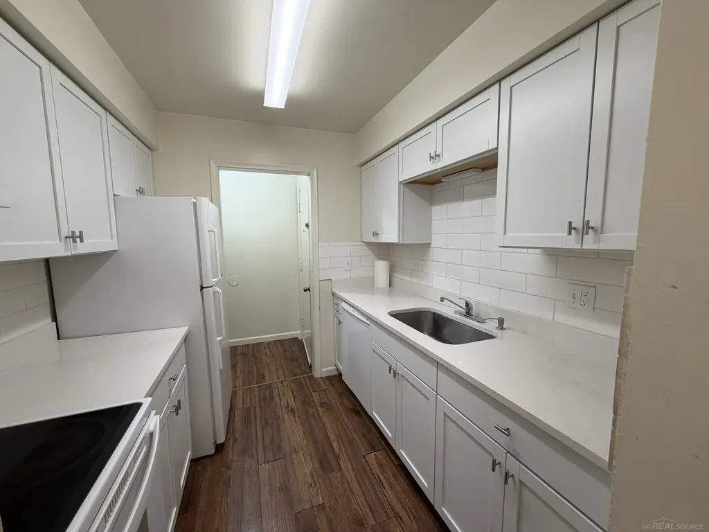 39435 Van Dyke Avenue Sterling Heights City MI 48313
