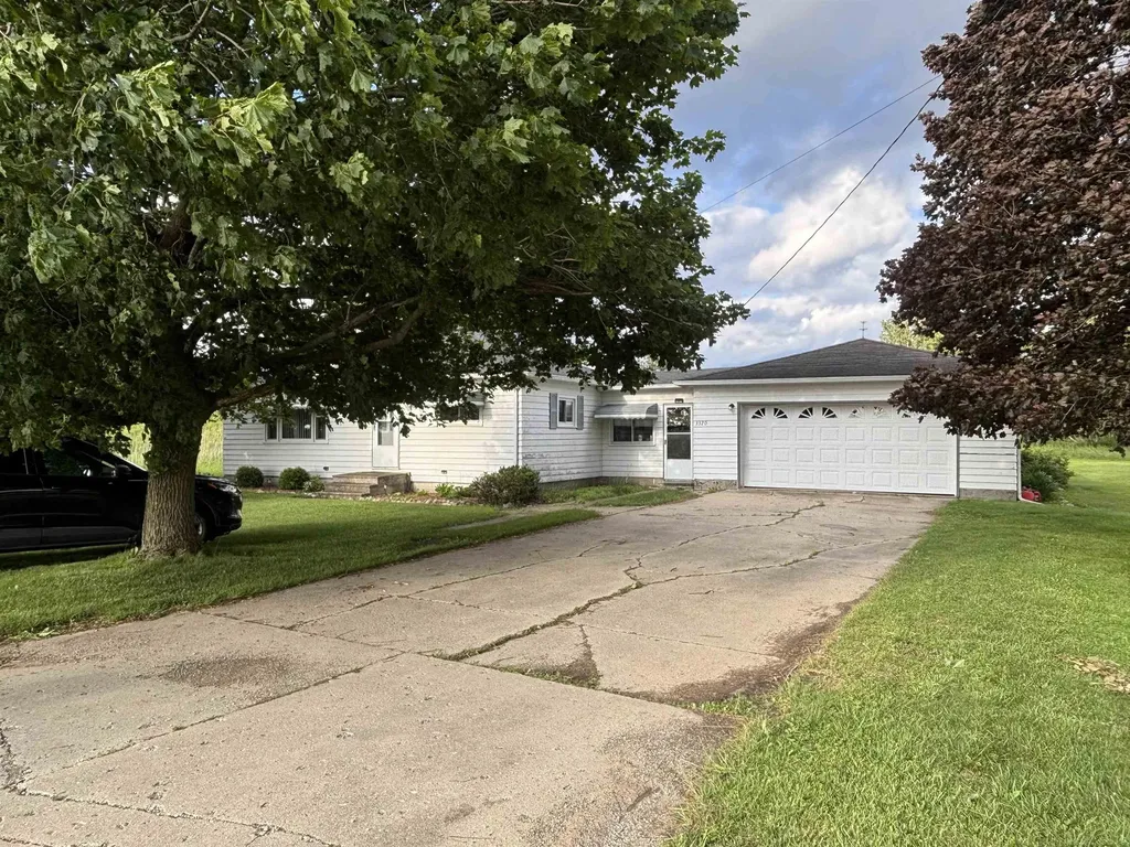 3320 Rangeline Road Marion Township MI 48427