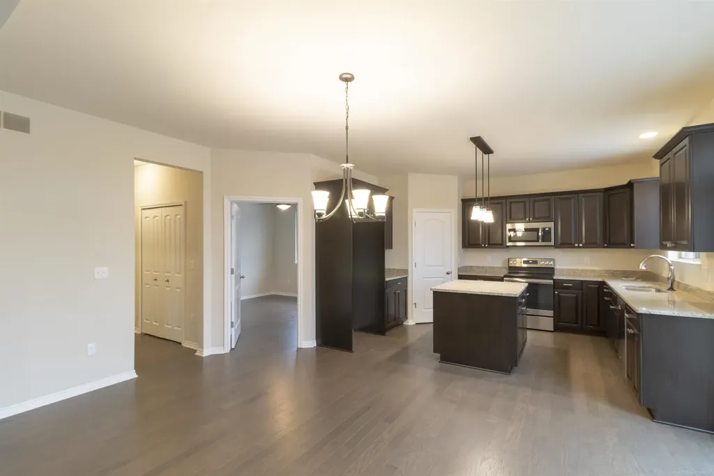 55671 Bay Oaks Court Shelby Charter Township MI 48315