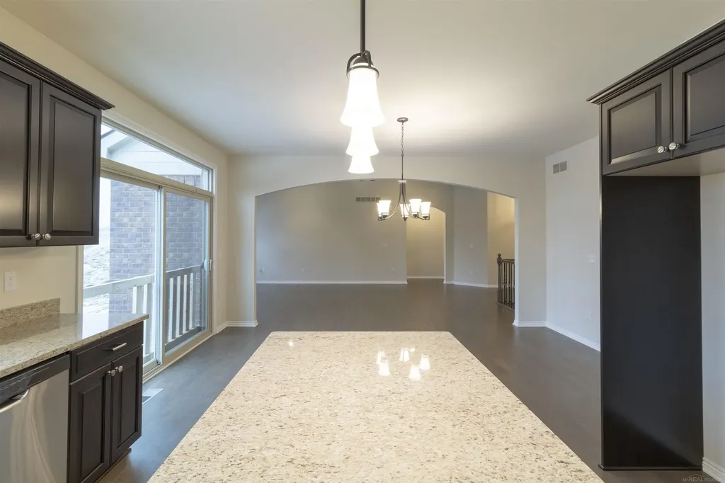 55671 Bay Oaks Court Shelby Charter Township MI 48315
