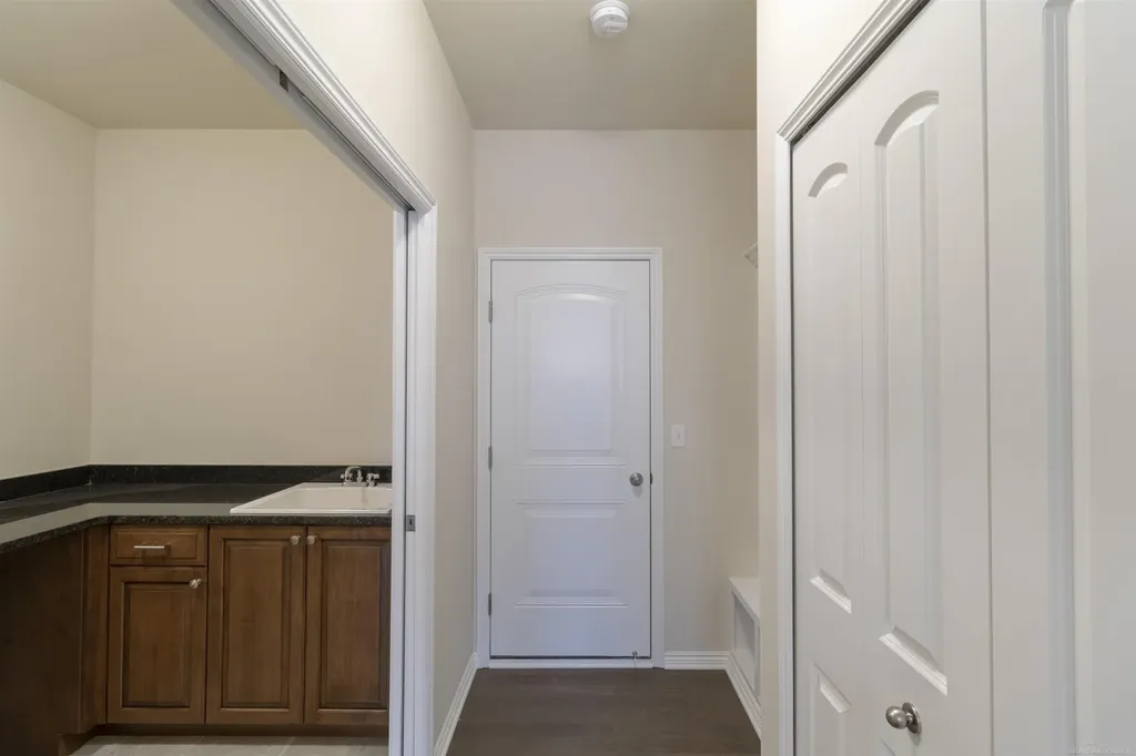 55671 Bay Oaks Court Shelby Charter Township MI 48315