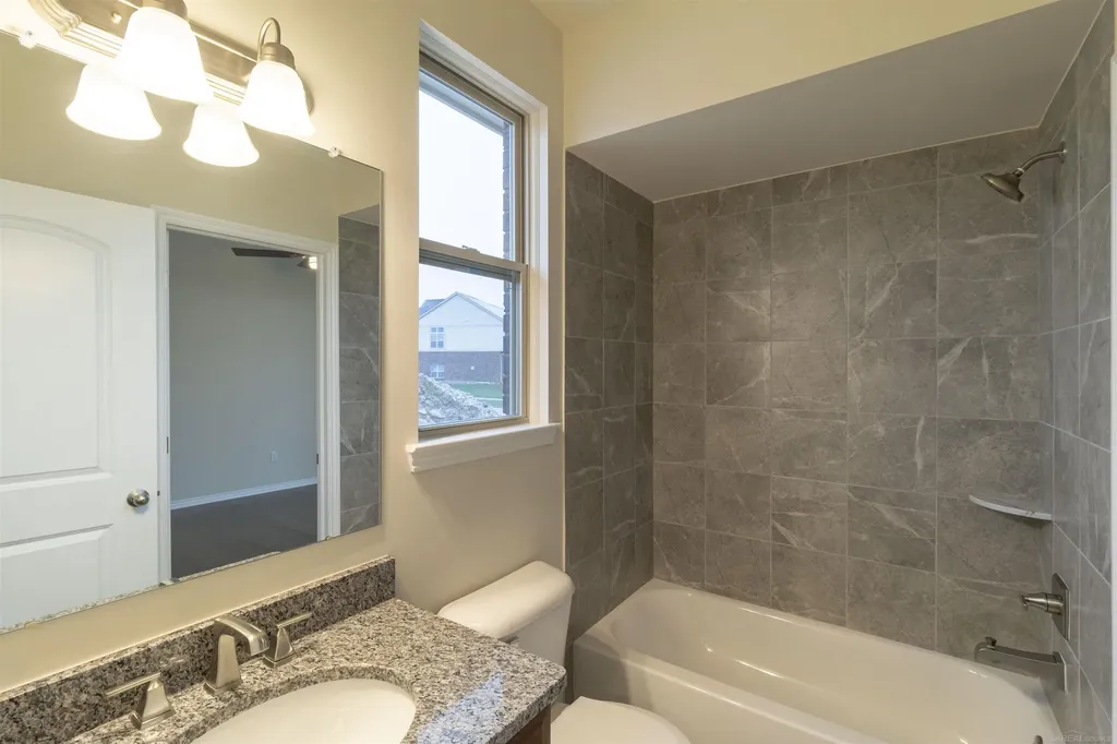55671 Bay Oaks Court Shelby Charter Township MI 48315