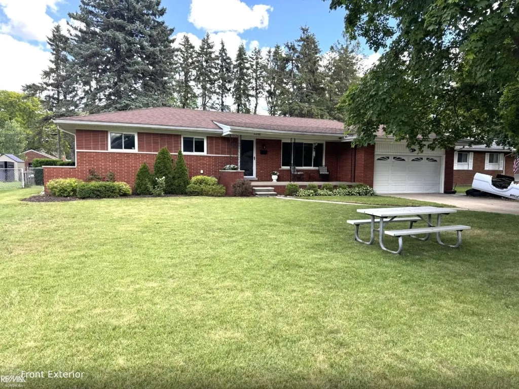 44790 Kemp Street Sterling Heights City MI 48314