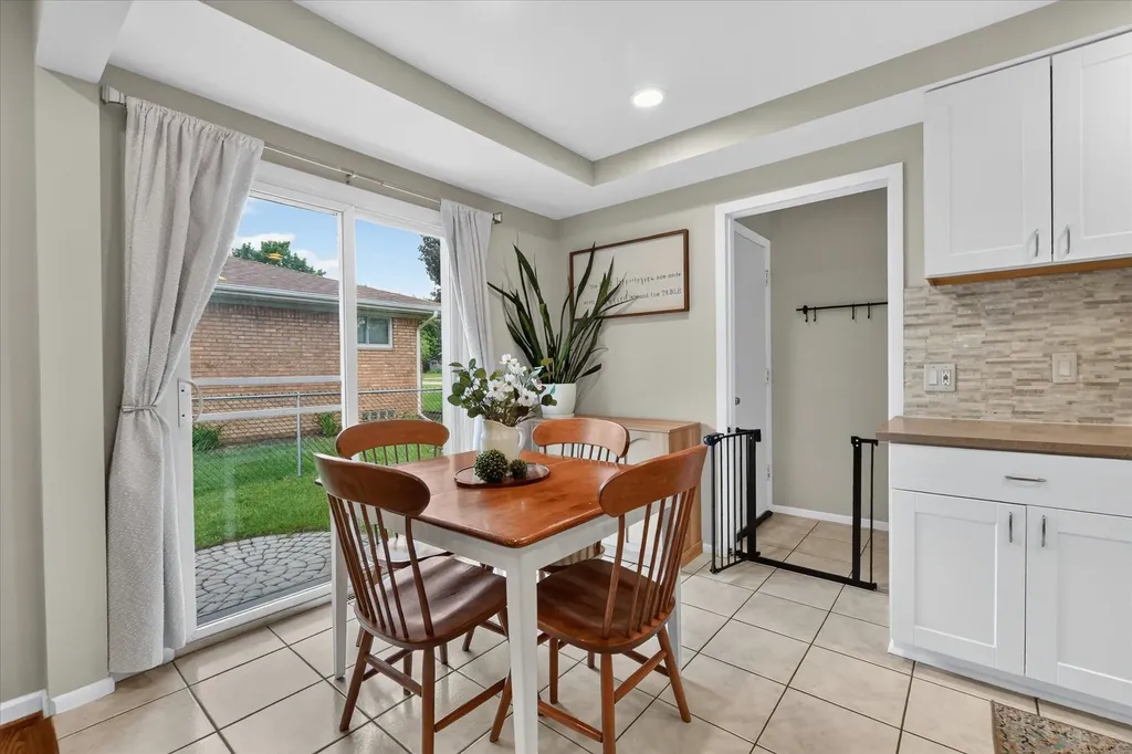 5845 Olympic Parkway Waterford Charter Township MI 48329