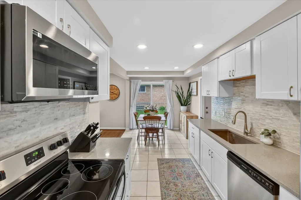 5845 Olympic Parkway Waterford Charter Township MI 48329