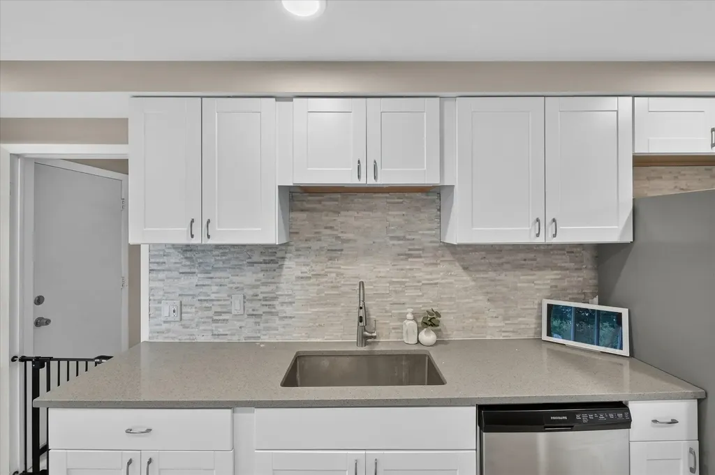 5845 Olympic Parkway Waterford Charter Township MI 48329