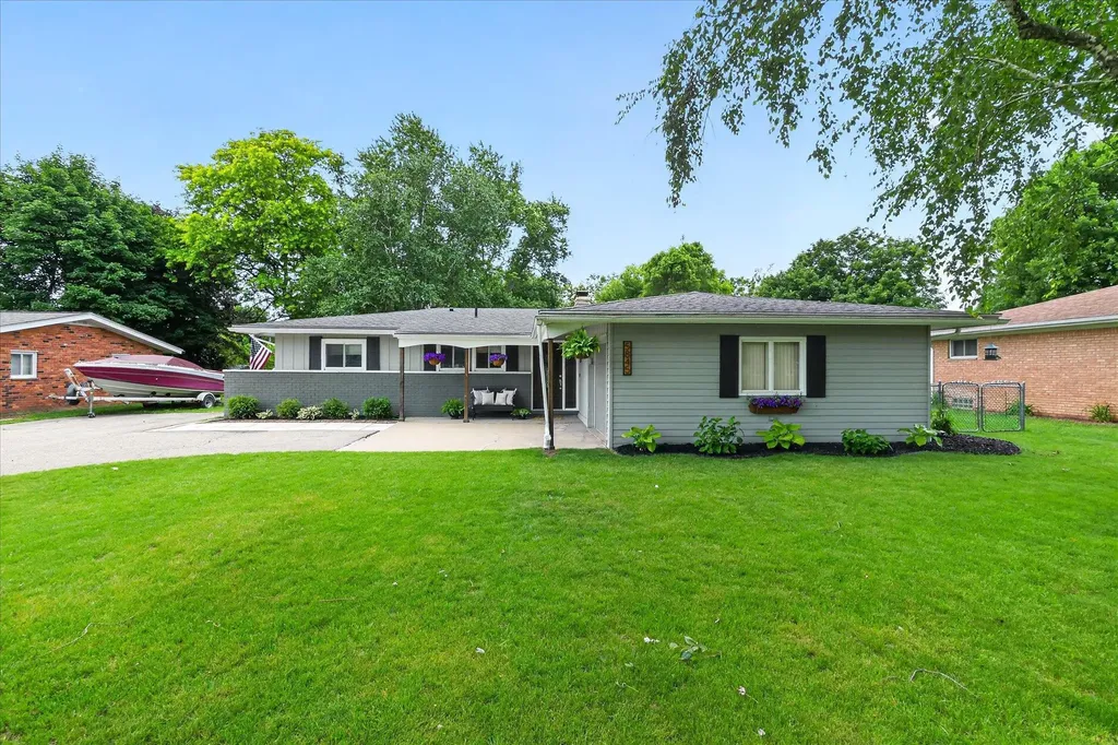 5845 Olympic Parkway Waterford Charter Township MI 48329