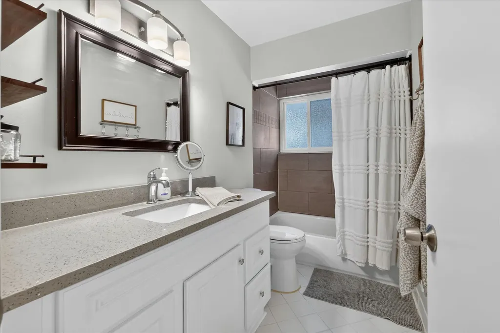 5845 Olympic Parkway Waterford Charter Township MI 48329
